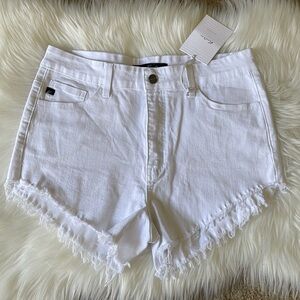 Kancan Women’s High Rise Stretch White Short Size 29. NWT